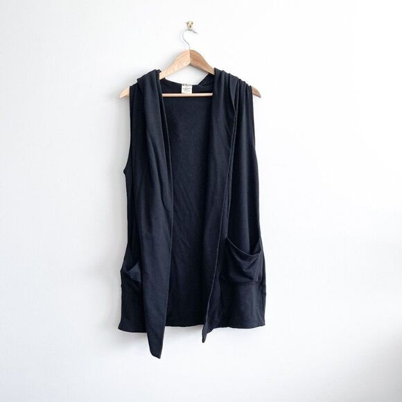 Buttercream Clothing // local brand // VEST // Size Medium // EUC - Picture 3 of 9